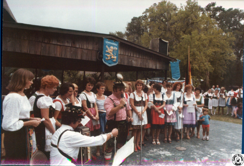 1978 09 30 03 Charleston SC German Club Magnolia Gardens.jpg